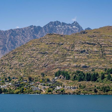 Lakefront Living At Remarkables Retreat - Eight 퀸즈타운 외부 사진