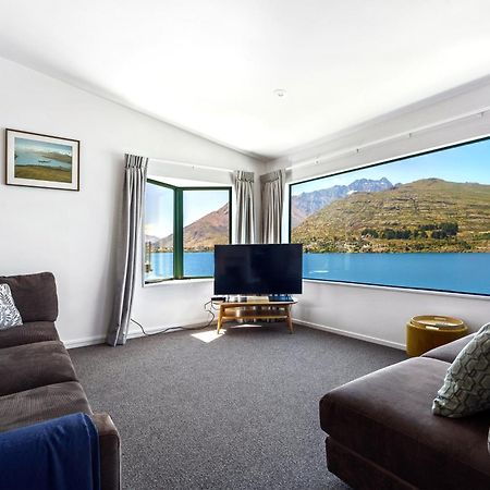 Lakefront Living At Remarkables Retreat - Eight 퀸즈타운 외부 사진