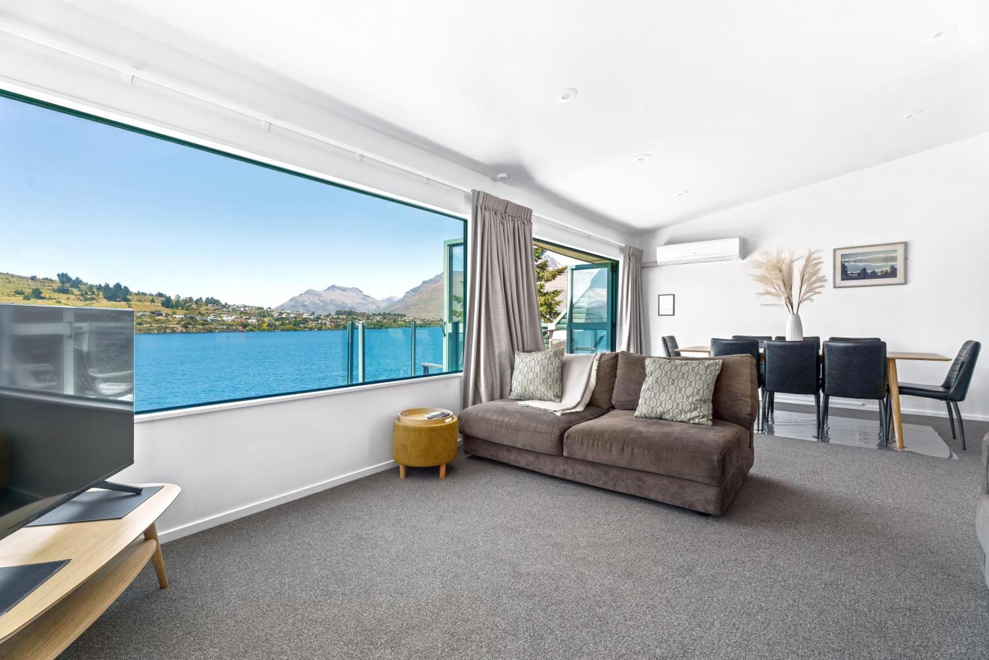 Lakefront Living At Remarkables Retreat - Eight 퀸즈타운 외부 사진