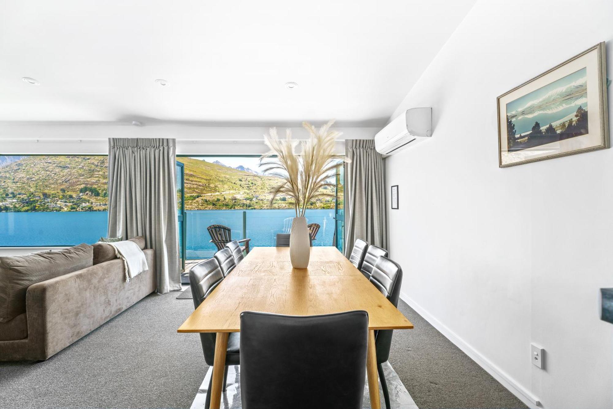 Lakefront Living At Remarkables Retreat - Eight 퀸즈타운 외부 사진