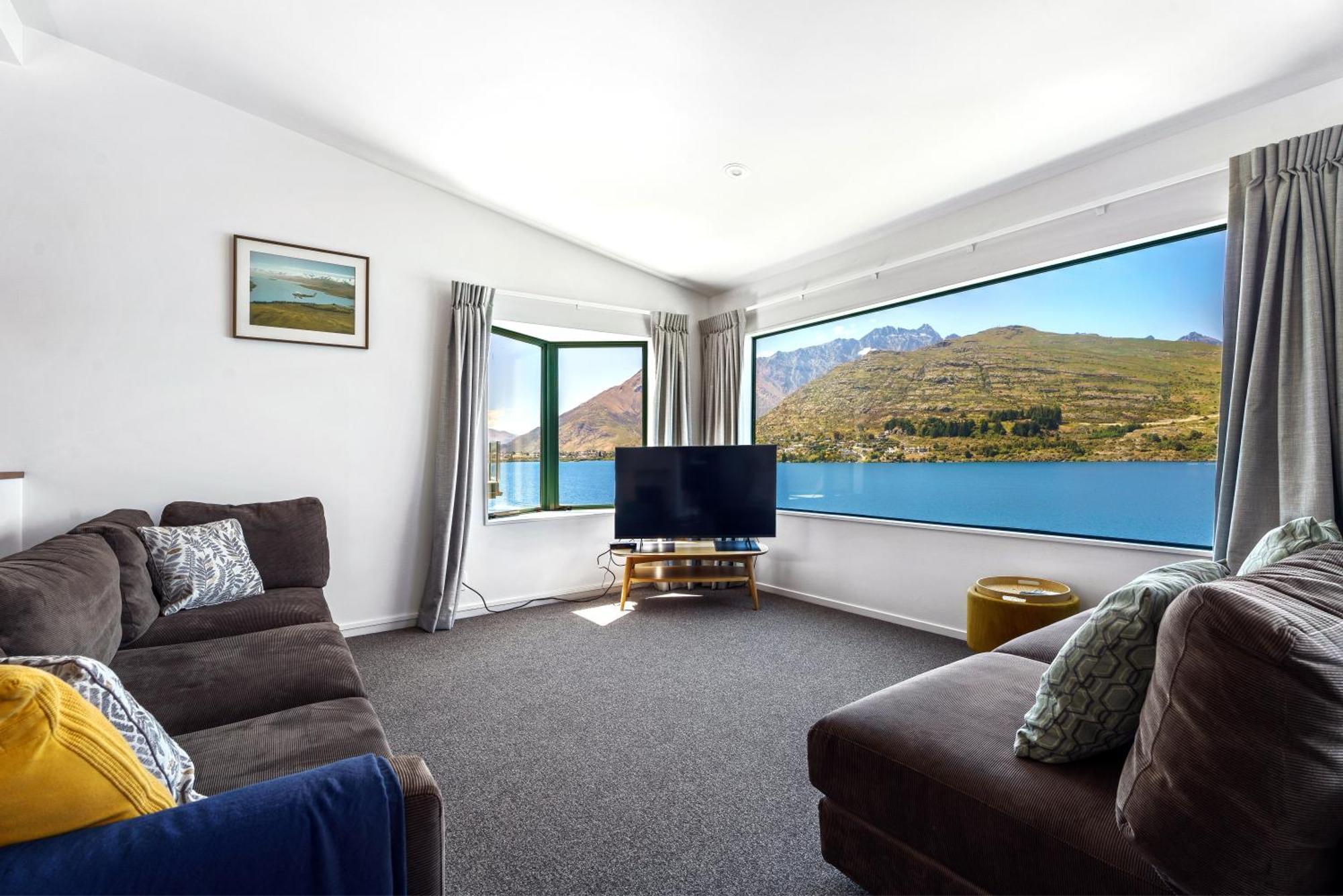 Lakefront Living At Remarkables Retreat - Eight 퀸즈타운 외부 사진